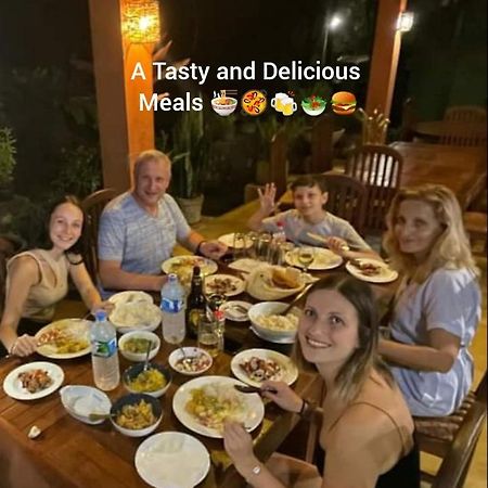Oleena Home Stay Хабарана Екстериор снимка