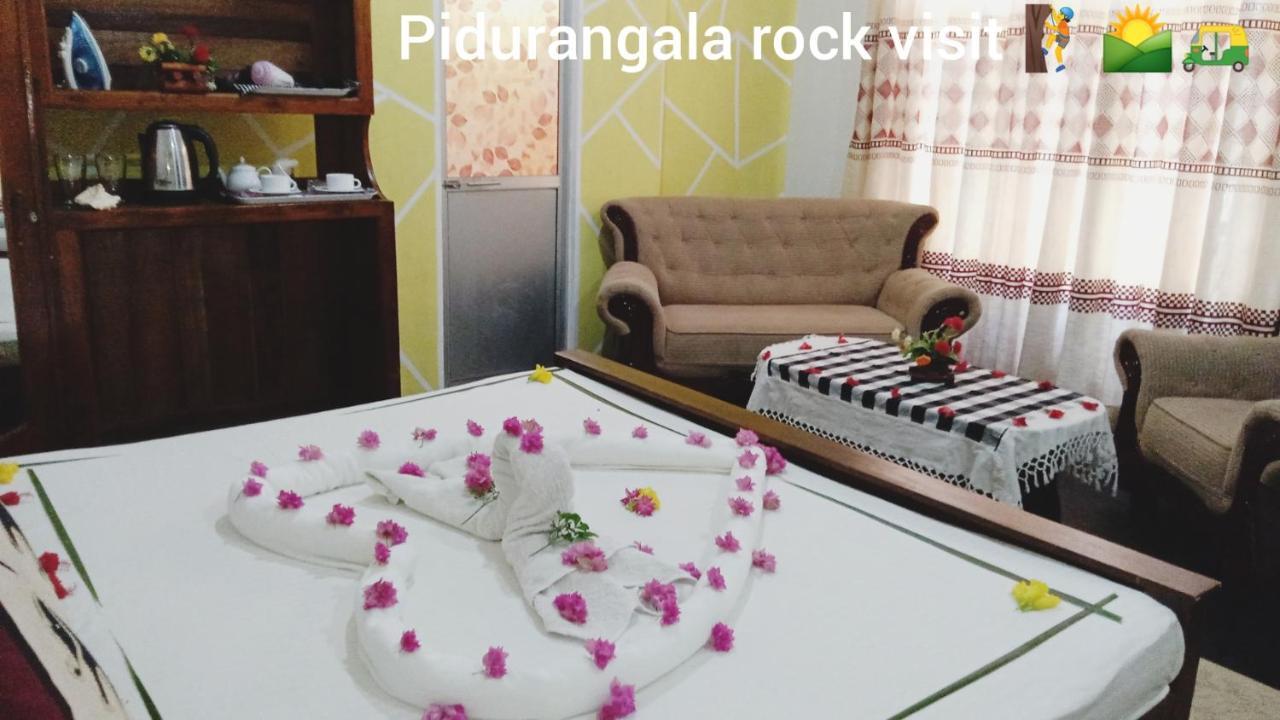 Oleena Home Stay Хабарана Екстериор снимка