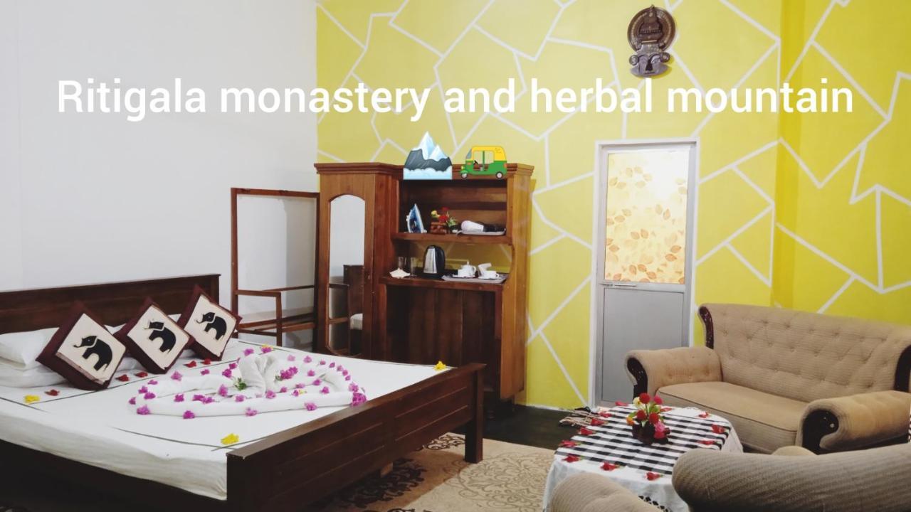 Oleena Home Stay Хабарана Екстериор снимка