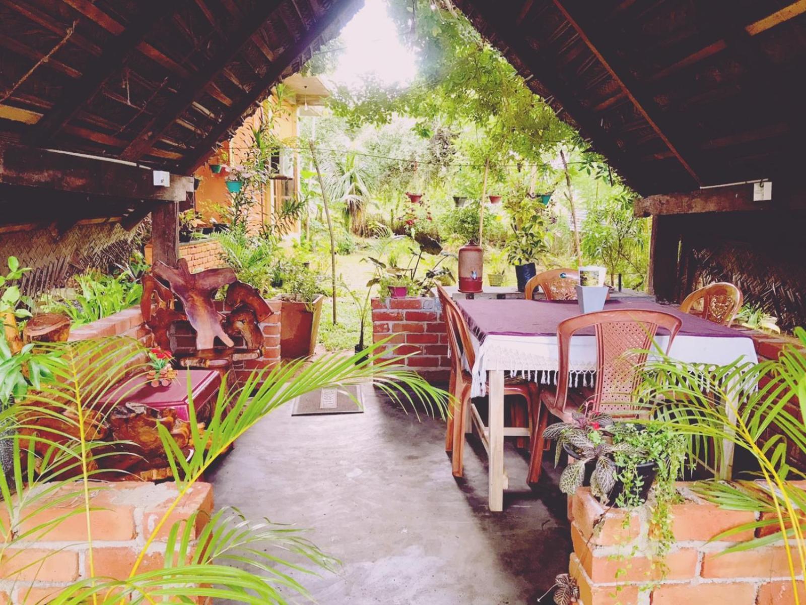 Oleena Home Stay Хабарана Екстериор снимка